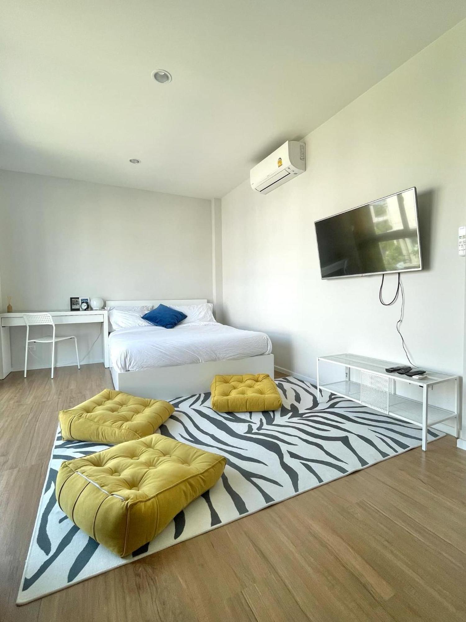 Stylish2bd Pool&gym Near Airport Hébergement de vacances Bangkok