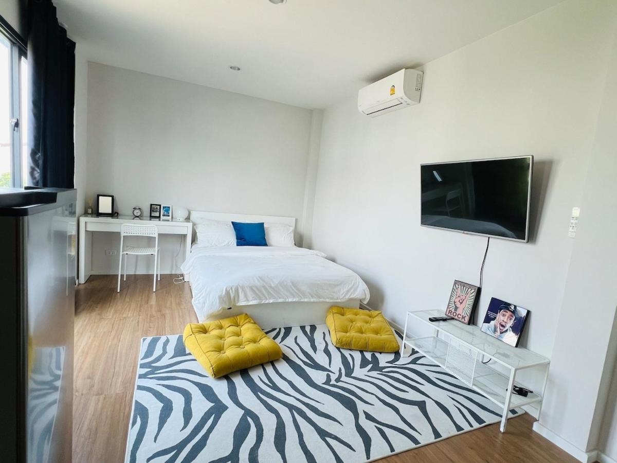 Hébergement de vacances Stylish2bd Pool&gym Near Airport *